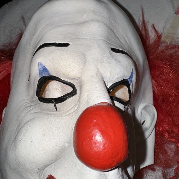 Warner Bros Clown Mask Latex Crazy Red Fringe Hair Red Nose Bald Head Used - Picture 8 of 11